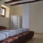 Refugi De Cortiuda Hostal Peramola